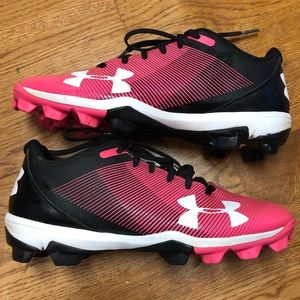 Girls Under Armour Size 6Y Girls softball cleats